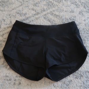 Black lulu shorts!